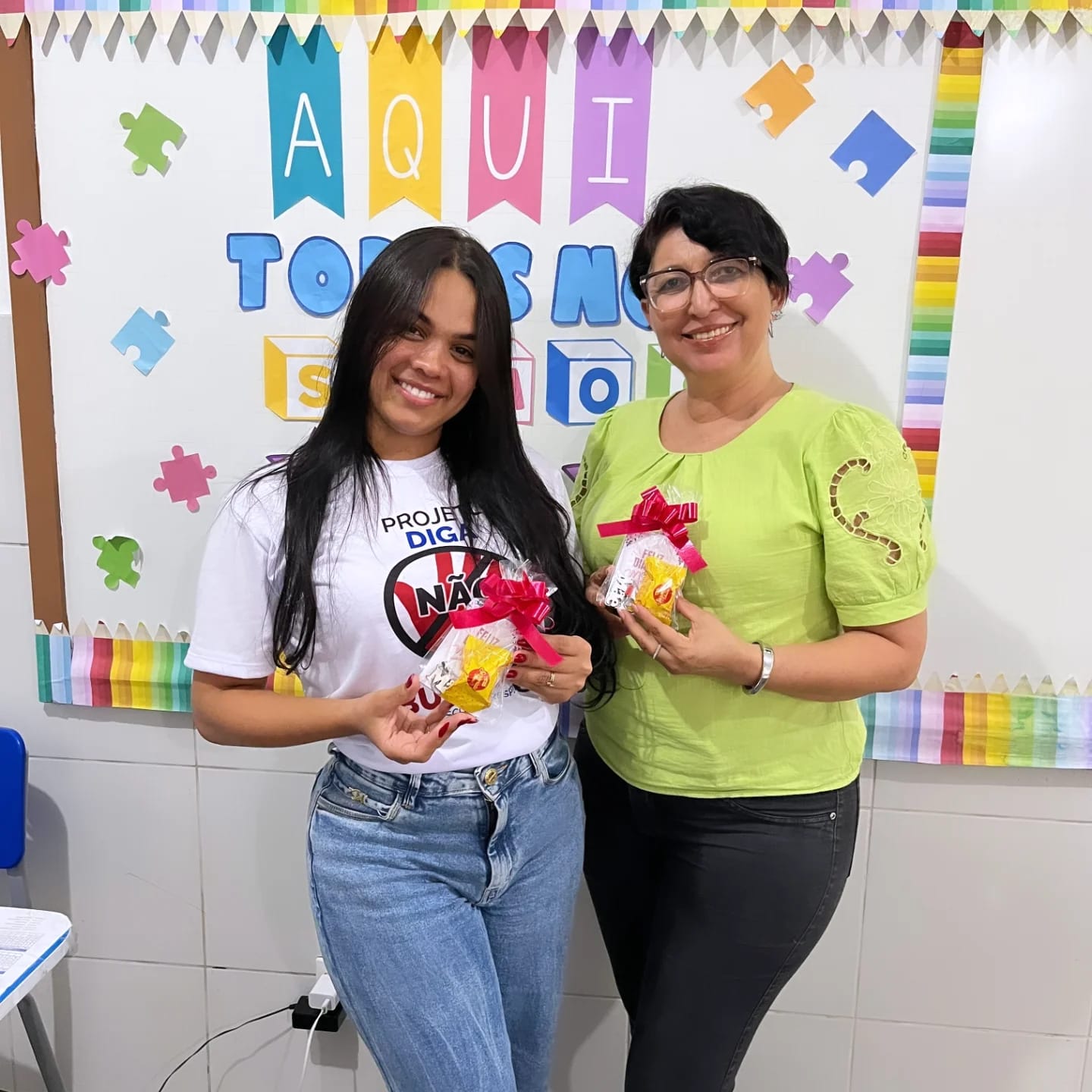 COMEMORAÇÕES PELO DIA DAS MÃES NAS ESCOLAS