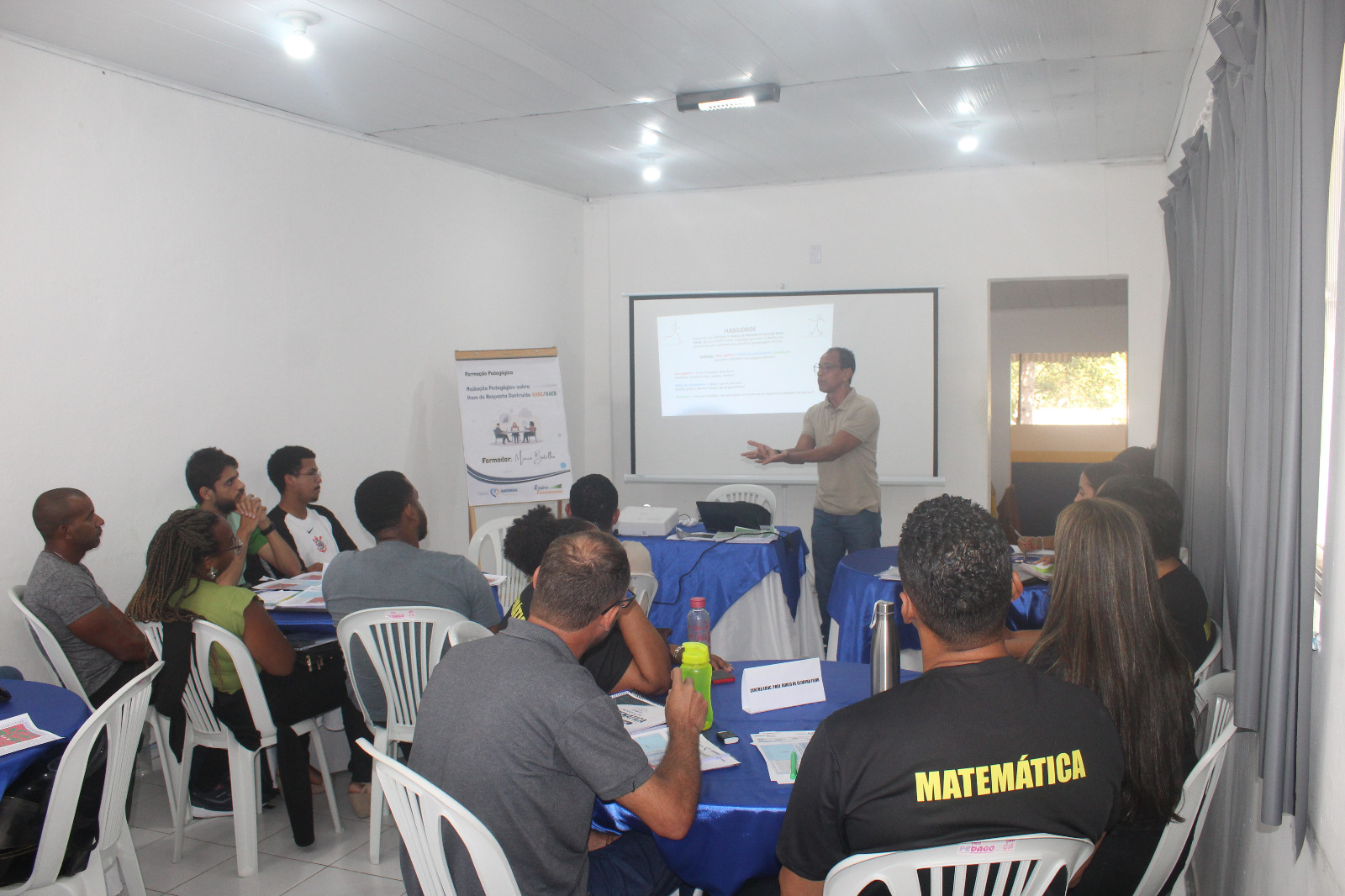 MEDIAÇÃO PEDAGÓGICA SOBRE ITEM DE RESPOSTA CONSTRUÍDA COM PROFESSORES DE MATEMÁTICA