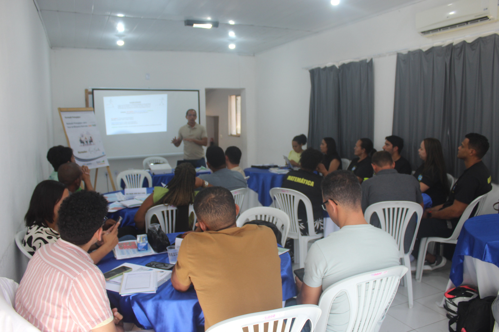 MEDIAÇÃO PEDAGÓGICA SOBRE ITEM DE RESPOSTA CONSTRUÍDA COM PROFESSORES DE MATEMÁTICA