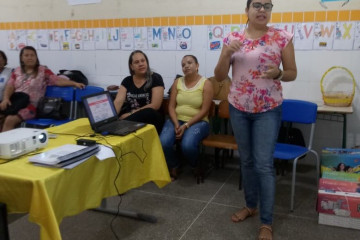 ENCONTRO FORMATIVO SOBRE A BASE NACIONAL COMUM CURRICULAR NA ESCOLA MUNICIPAL LEÔNCIO HORÁCIO DE ALMEIDA