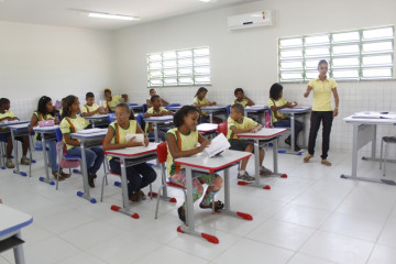 1º DIA DE AULA NA ESCOLA MUNICIPAL MARIA RITA ALVES DE JESUS 