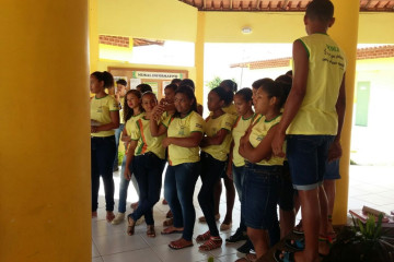 AULA SOBRE MÚSICA E SEUS ELEMENTOS INSTRUMENTAIS NA ESCOLA MUNICIPAL MARIA RITA ALVES - PROFESSOR NADSON MIRANDA