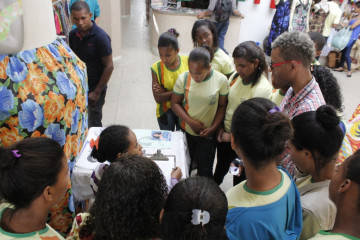 AULA DE CAMPO REALIZADA PELO PROFESSOR NADSON COM ALUNOS DO 8º ANO MATUTINO DA ESCOLA MUNICIPAL MARIA RITA ALVES DE JESUS 