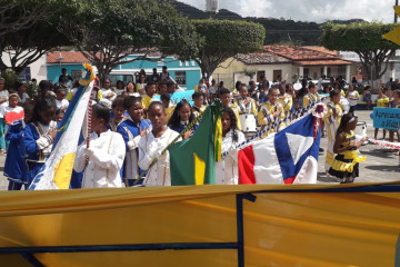 DESFILE CÍVICO - ESCOLA LEÔNCIO HORÁCIO DE ALMEIDA