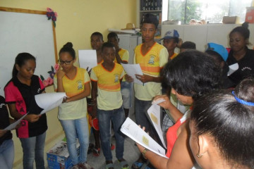 VISITA DA FORMADORA RITA LOBO DO CURSO PRÁTICA E AÇÃO, PARA ENTREGA DO MATERIAL DE APOIO AOS ALUNOS QUE FORAM CLASSIFICADOS PARA A SEGUNDA FASE DA OBMEP – CENTRO EDUCACIONAL PROF. ÁUREO DE OLIVEIRA FILHO