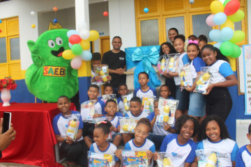 CARAVANA SEC NO PRÉDIO ESCOLAR ORLANDO CARNEIRO