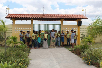 COMEMORAÇÃO DO DIA DAS CRIANÇAS NA ESCOLA MUNICIPAL MARIA RITA ALVES DE JESUS