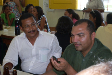 HOMENAGEM AO PROFESSOR NA ESCOLA MUNICIPAL LEÔNCIO HORÁCIO DE ALMEIDA