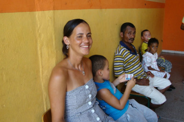 ENTREGA DE FARDAMENTOS E LIVROS NA ESCOLA MUNICIPAL LEÔNCIO HORÁCIO DE ALMEIDA