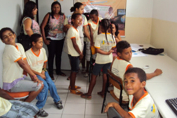 VISITA DOS ALUNOS DA ESCOLA FELIPE DOS SANTOS COSTA EM ANGUERA