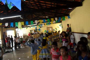 ENCERRAMENTO JUNINO NO CENTRO EDUCACIONAL PROFESSOR ÁUREO DE OLIVEIRA FILHO