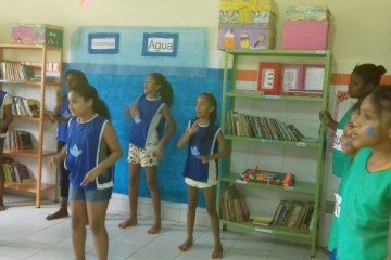 APRESENTAÇÃO DA PARÓDIA DA TURMA DO 5° ANO A VESPERTINO, COM O TEMA: CONSCIENTIZAÇÃO SOBRE A IMPORTÂNCIA DA ÁGUA