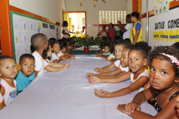 COMEMORAÇÃO DA PÁSCOA NA ESCOLA VITOR BEZERRA LOLA