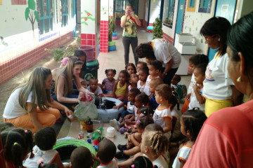 ATIVIDADE LÚDICA SOBRE COMBATER O MOSQUITO NA CRECHE-ESCOLA MARIA VITÓRIA 