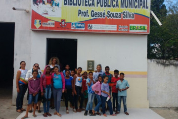 PROJETO MERGULHANDO NO MAR DA LEITURA É DESENVOLVIDO COM OS ALUNOS DA ESCOLA ÉRICO SOFIA BRANDÃO PELOS MONITORES DO PROGRAMA MAIS EDUCAÇÃO