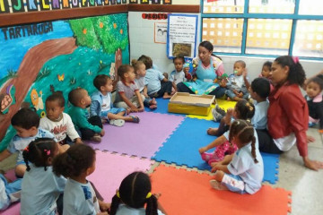 CONTAÇÃO DE FÁBULAS: INTERAÇÃO E UNIÃO ENTRE AS TURMAS NA CRECHE-ESCOLA MARIA VITÓRIA CORREIA