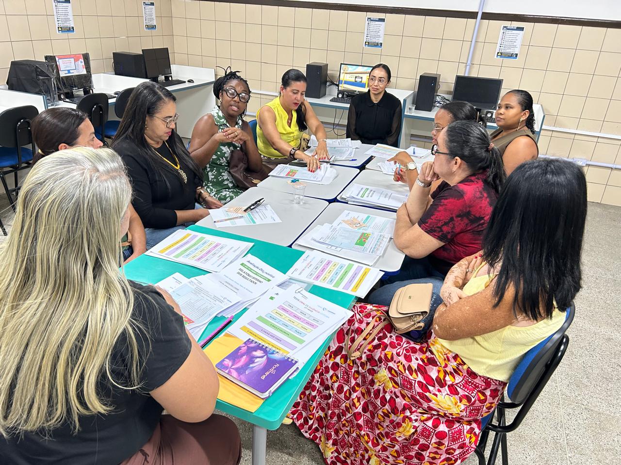 ENCONTRO DISCUTE O ACOMPANHAMENTO DA ALFABETIZAÇÃO NAS ESCOLAS DO CAMPO